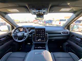 2026 GMC Yukon XL AT4 Ultimate - Photo 8