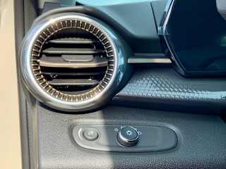 2026 Chevrolet Trax Activ - Photo 44