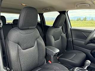 2023 Jeep Renegade Latitude - Photo 16