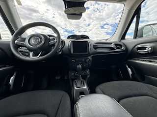 2023 Jeep Renegade Latitude - Photo 8