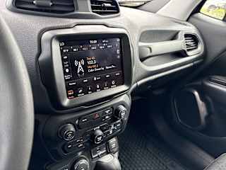 2023 Jeep Renegade Latitude - Photo 18