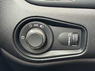 2023 Jeep Renegade Latitude - Photo 34