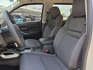 2025 Nissan Frontier SV - Photo 16