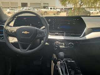 2025 Chevrolet Trax LT - Photo 15
