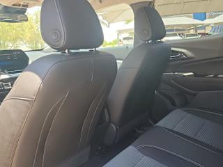 2025 Chevrolet Trax LT - Photo 18