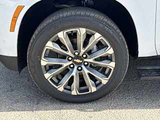 2026 Chevrolet Suburban High Country - Photo 14