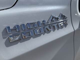 2026 Chevrolet Suburban High Country - Photo 13