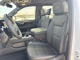 2026 Chevrolet Suburban High Country - Photo 17