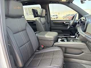 2026 Chevrolet Suburban High Country - Photo 18