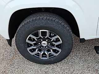 2026 Chevrolet Colorado Z71 - Photo 14