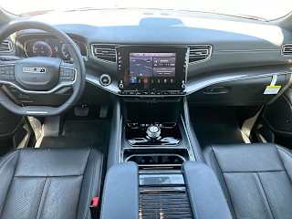 2024 Jeep Wagoneer L Series I - Photo 17