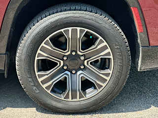 2024 Jeep Wagoneer L Series I - Photo 12