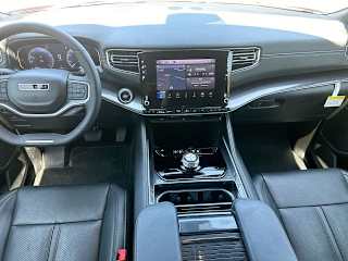 2024 Jeep Wagoneer L Series I - Photo 13