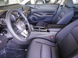 2025 Nissan Altima SV - Photo 15