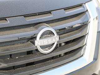 2025 Nissan Pathfinder SV - Photo 12