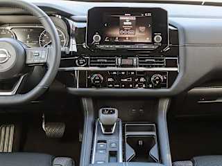 2025 Nissan Pathfinder SV - Photo 19