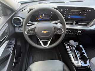 2026 Chevrolet Trax LT - Photo 17
