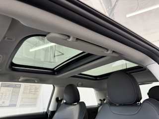 Used 2024 MINI Hardtop 2 Door SE with VIN WMW13DJ01R2V88460 for sale in West Allis, WI