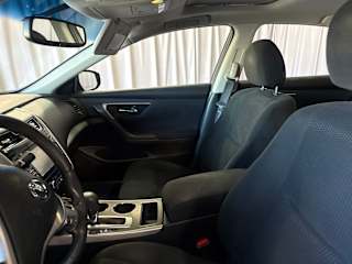 2015 Nissan Altima SV - Photo 12