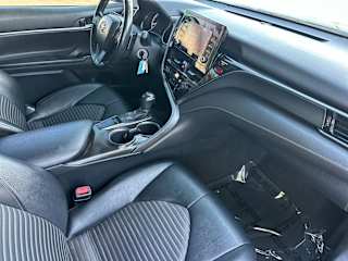 2022 Toyota Camry SE - Photo 19
