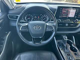 2020 Toyota Highlander Limited - Photo 17