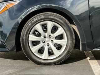 2024 Toyota Corolla LE - Photo 14
