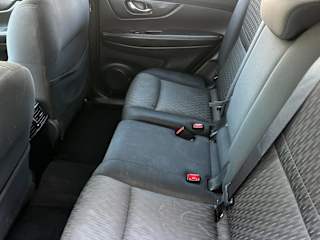 2017 Nissan Rogue SV - Photo 17