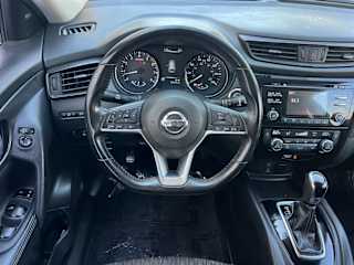 2017 Nissan Rogue SV - Photo 18