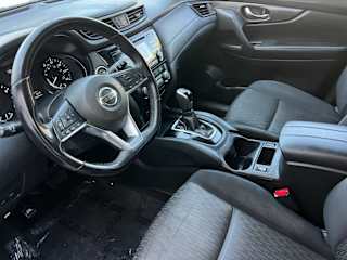 2017 Nissan Rogue SV - Photo 15