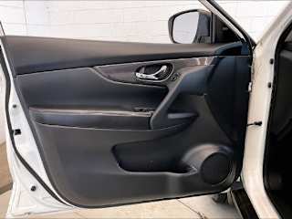 Used 2019 Nissan Rogue S with VIN 5N1AT2MT7KC844934 for sale in Casper, WY