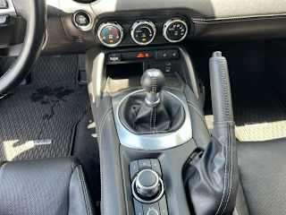 JM1NDAM78R0601743