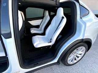 Used 2018 Tesla Model X 75D with VIN 5YJXCBE2XJF129782 for sale in West Allis, WI