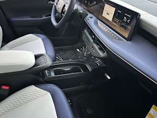 2026 Nissan LEAF Platinum+ - Photo 16