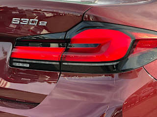 2023 BMW 5 Series 530e - Photo 3