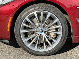2023 BMW 5 Series 530e - Photo 14