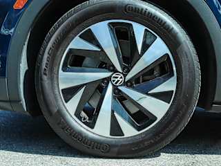 Used 2023 Volkswagen ID.4 PRO with VIN 1V2CMPE88PC029424 for sale in Waukesha, WI