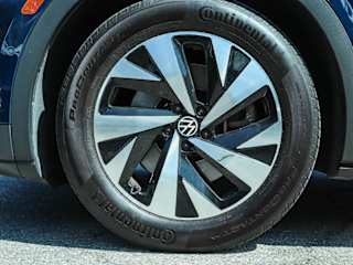 Used 2023 Volkswagen ID.4 PRO with VIN 1V2CMPE88PC029424 for sale in Waukesha, WI