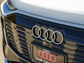 2027 Audi SQ6 e-tron Prestige - Photo 12