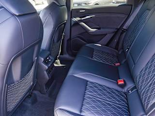 2027 Audi SQ6 e-tron Prestige - Photo 17