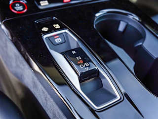 2027 Audi SQ6 e-tron Prestige - Photo 19