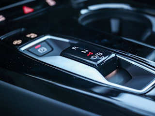 2027 Audi SQ6 e-tron Prestige - Photo 12