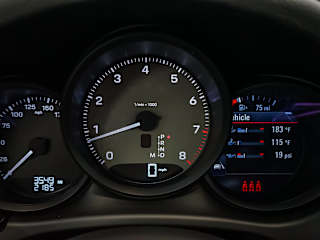 2026 Porsche Macan S - Photo 24