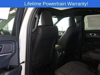 2025 Ford Explorer ST-Line - Photo 18