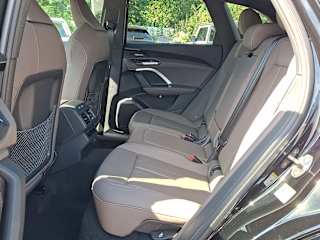 WA12AAGU4S2076083