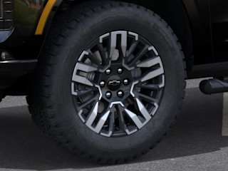 2026 Chevrolet Tahoe Z71 - Photo 12