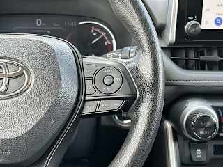 2024 Toyota RAV4 XLE - Photo 26