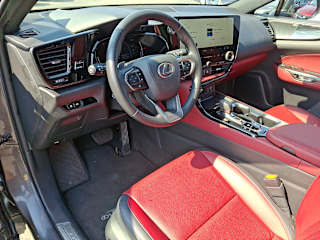 2024 Lexus NX Hybrid 350h - Photo 8