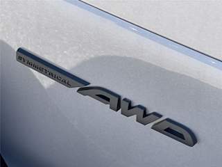 2026 Subaru Outback Limited - Photo 13