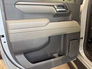 2025 Chevrolet Silverado 1500 ZR2 - Photo 42