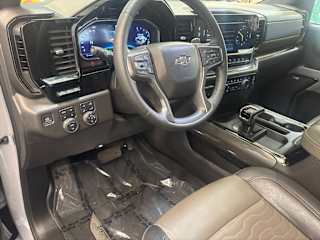 2025 Chevrolet Silverado 1500 ZR2 - Photo 8